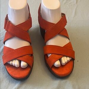 AEROSOLES Women's Vibrant Orange Sandals size 7.5